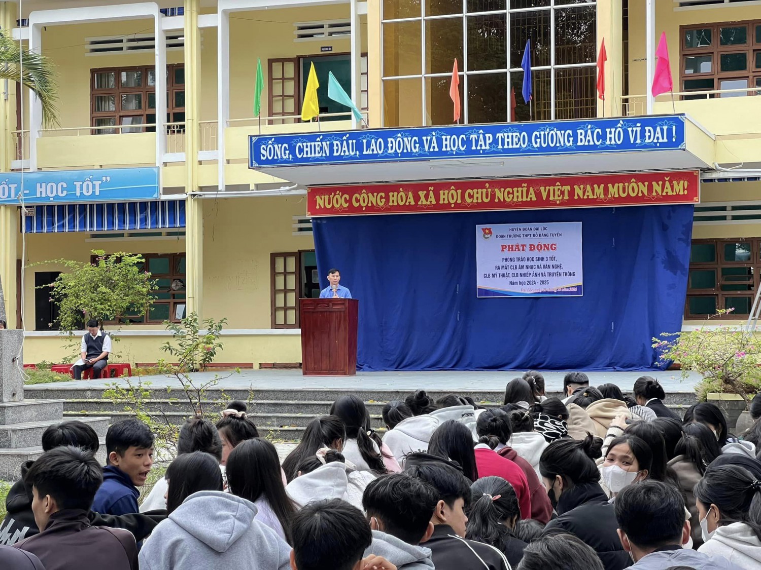 Đoàn trường THPT Đỗ Đăng Tuyển phát động phong trào "HỌC SINH 3...