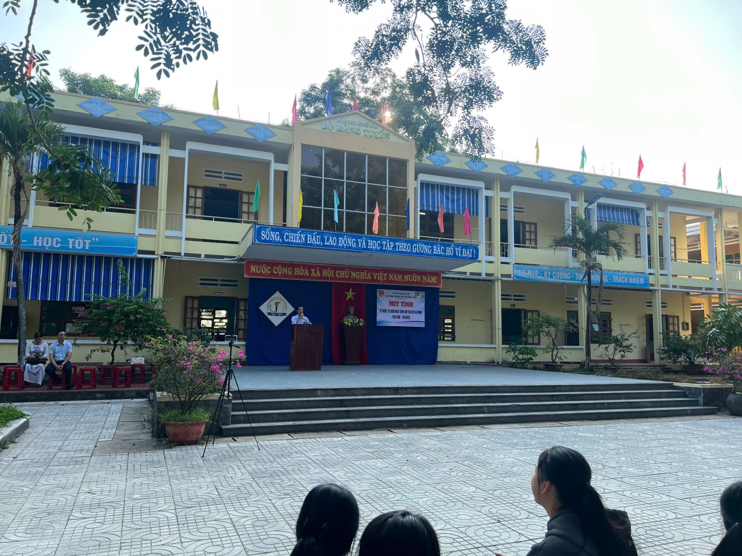 ĐOÀN TRƯỜNG ĐỖ ĐĂNG TUYỂN TỔ CHỨC MITTINH KỶ NIỆM 135 NĂM NGÀY SINH...