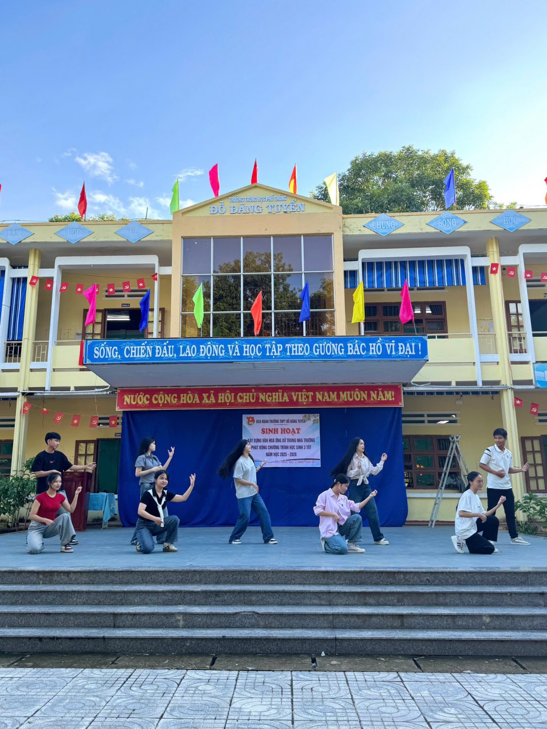 SINH HOẠT CHUYÊN ĐỀ – VĂN HOÁ ỨNG XỬ TRONG HỌC ĐƯỜNG - PHÁT ĐỘNG PHONG TRÀO HỌC SINH 3 TỐT NĂM HỌC 2025-2025