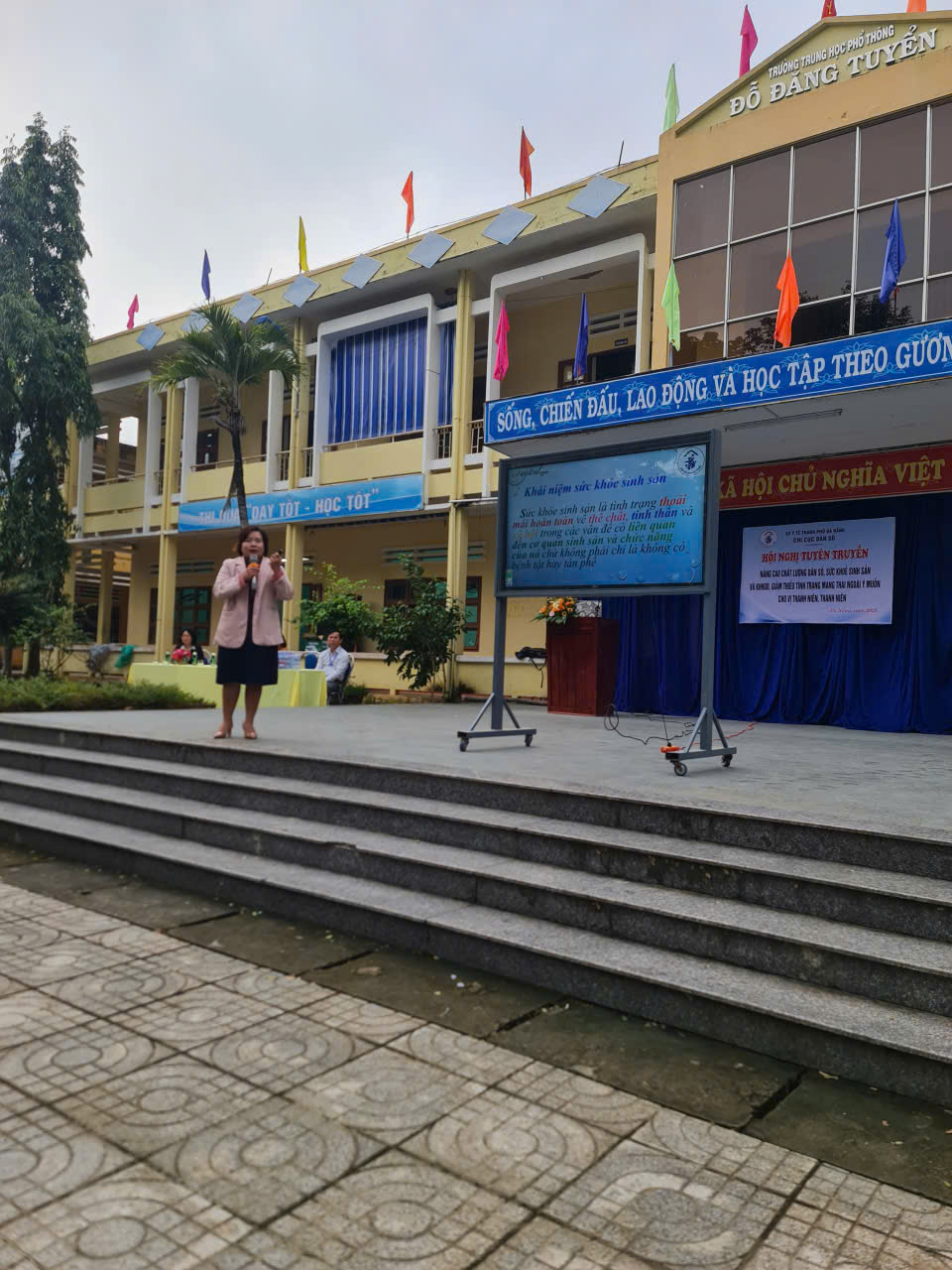 Phần trình bày của Cô Hà